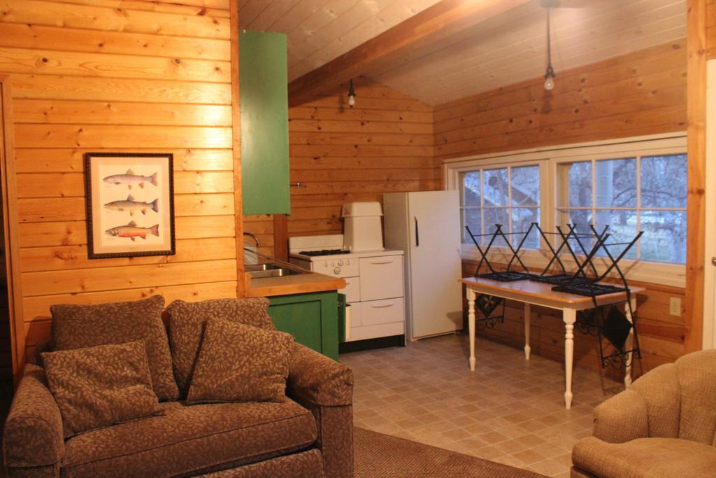 Twin Lakes Resort Strelkovoye Extérieur photo